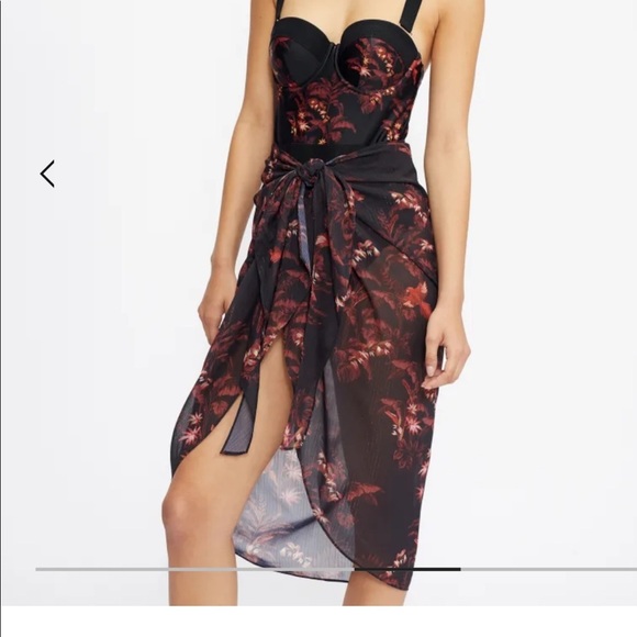 🎉 HP 🎉 TED BAKER Printed Sarong - Picture 1 of 6